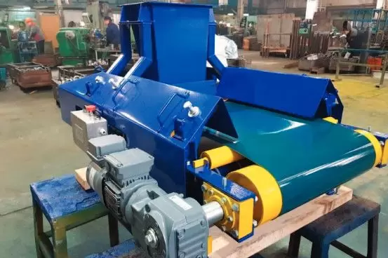 Batch weigher for bulk materials
